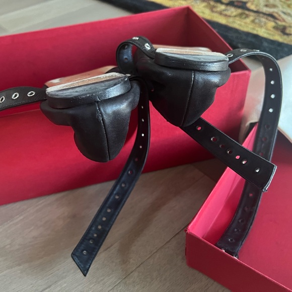 Valentino Love Latch grommet flats Leather - Eyelet Trim Ballet Flats - Picture 12 of 13